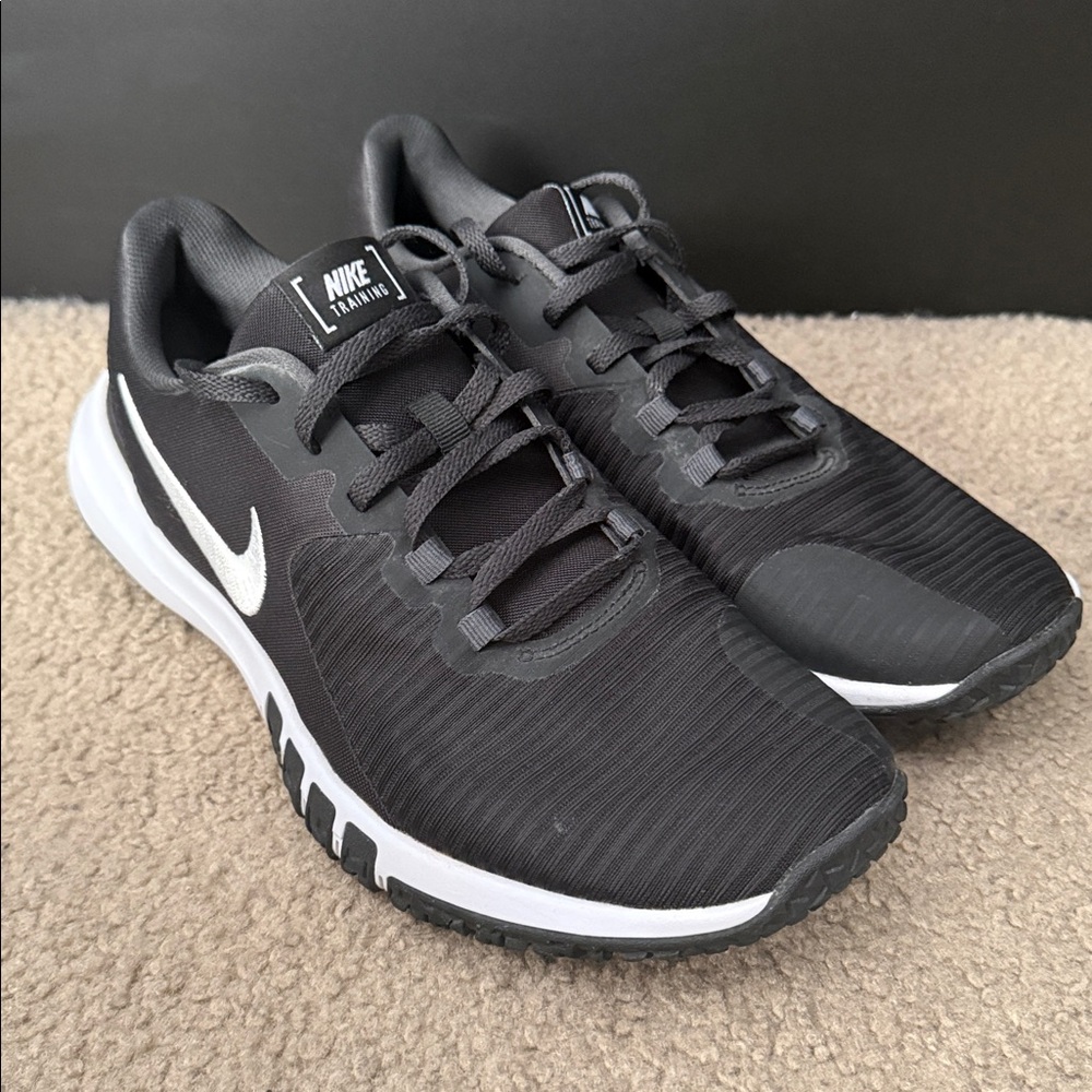Nike Black/White Training  Sneakers